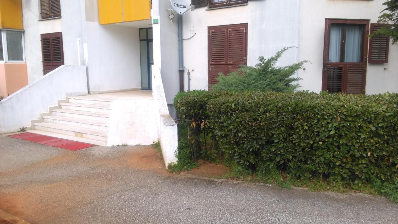 Lair By The Sea - Stoja, Pula Apartment Exterior photo